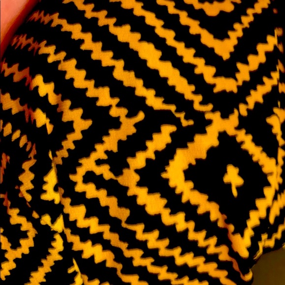 Michael KORS Skirt XS $10 - Picture 3 of 3